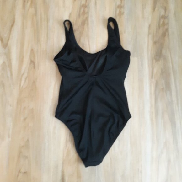 Catalina Black One Piece Swimsuit Padded Ribbed Knit Size Small 4-6 - Picture 3 of 4